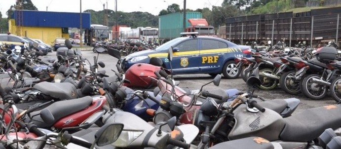 Proprietários de veículos leiloados recebem saldo remanescente