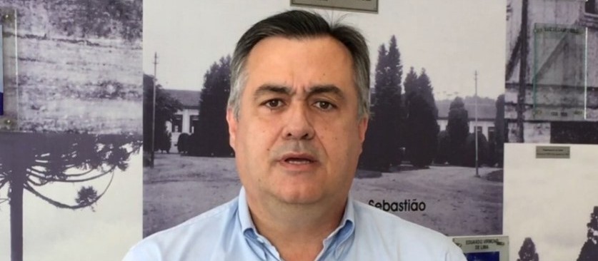 "Precisamos da ajuda de todos; peço que os jovens não se aglomerem"
