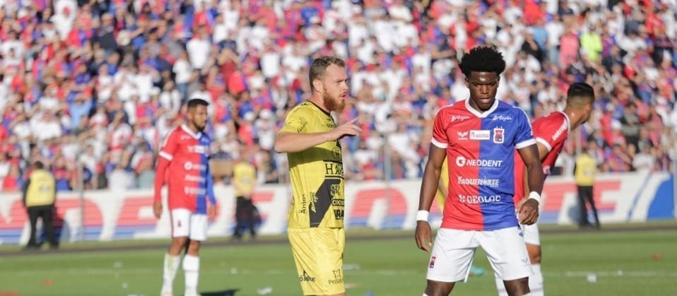 FC Cascavel é derrotado nos pênaltis pelo Paraná e está eliminado