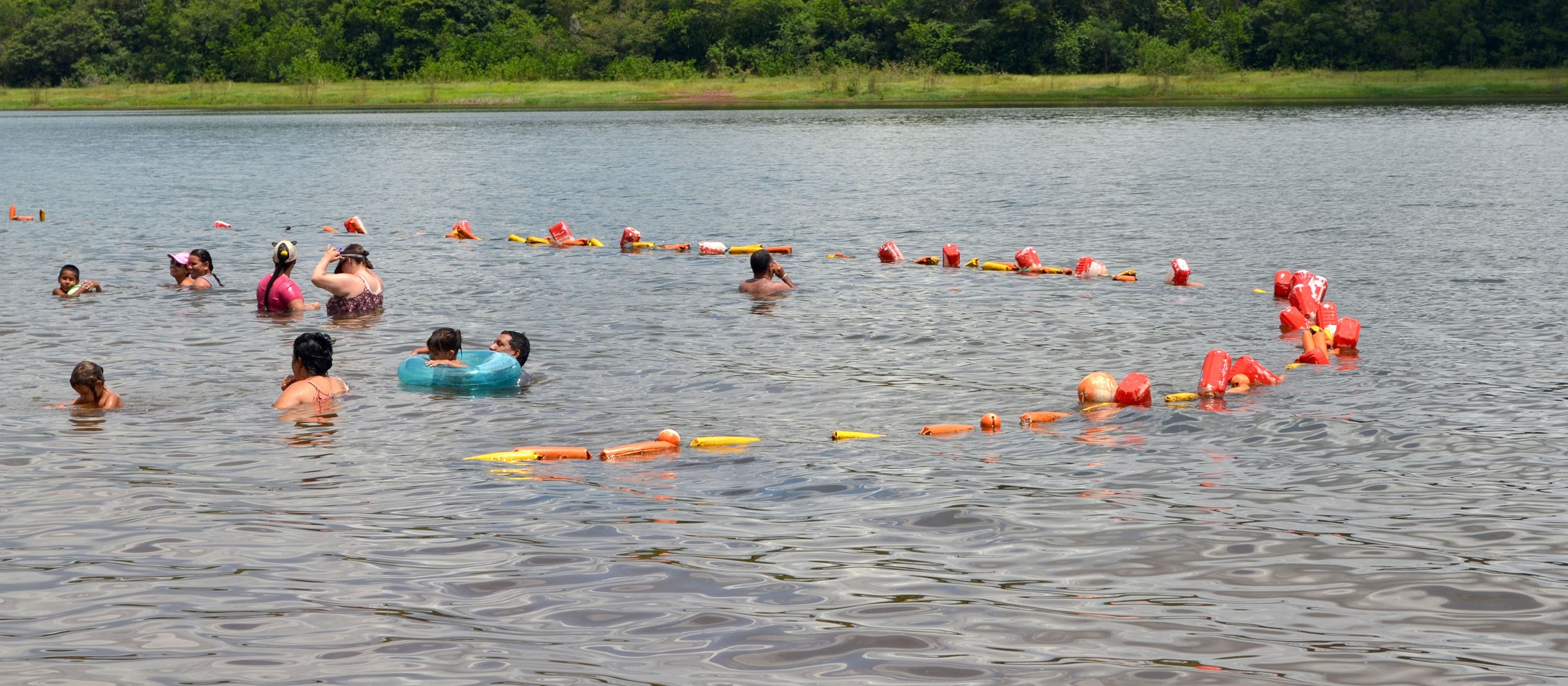 Corpo de Bombeiros alerta sobre ataque  de piranhas na Costa Oeste 