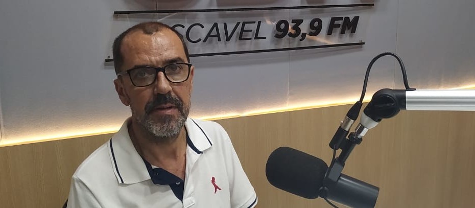 "Todo mundo é jornalista com o celular na mão", diz Fernandes