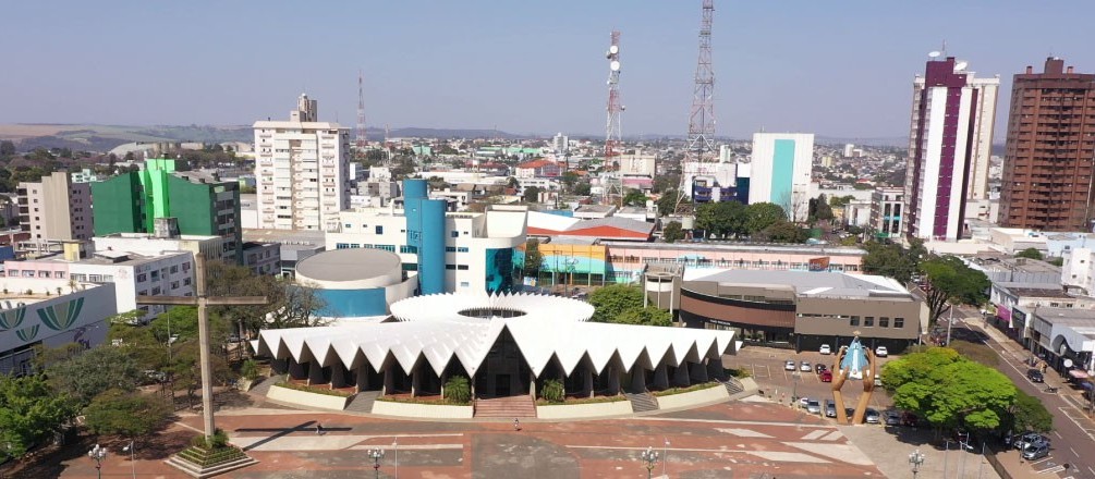 Secretaria de Obras realiza manutenção preventiva nas ruas de Cascavel 