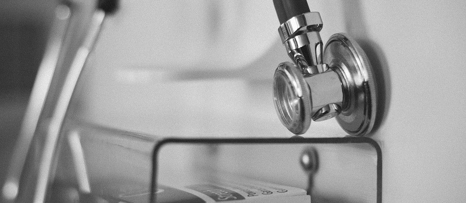 Médicos temporários assinam contrato de trabalho nesta sexta (23)
