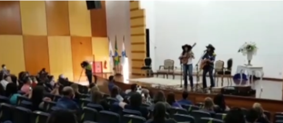 NRE entrega prêmio colégios com melhores índices no Ideb