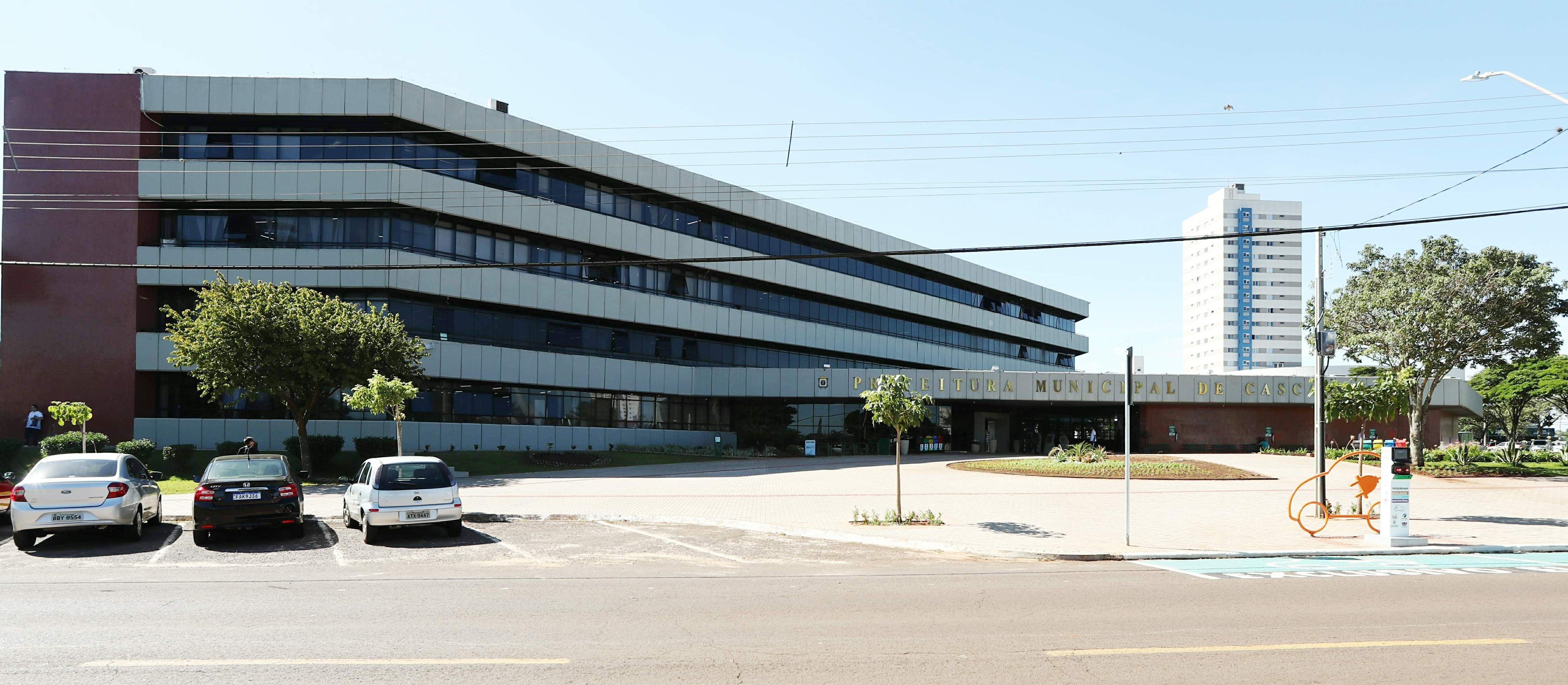 Paranhos busca na Justiça reconhecimento de autonomia para reabertura do comércio