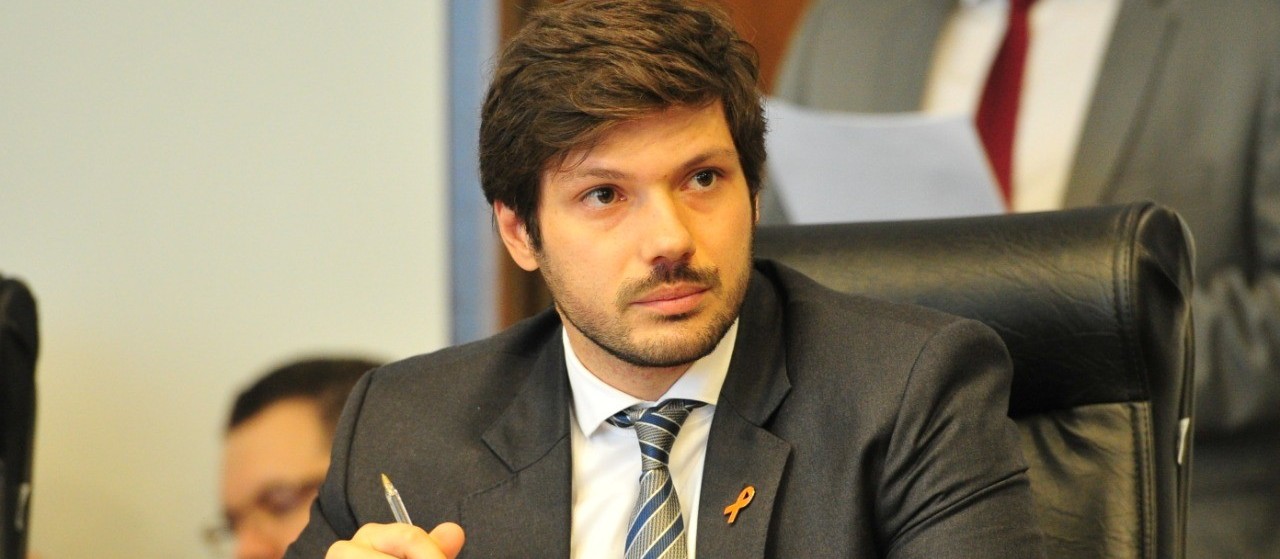"Sou totalmente a favor da Reforma Previdenciária", diz deputado