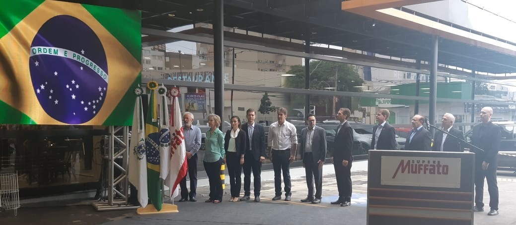 Reinaugurada loja do supermercado Muffato da Avenida Brasil