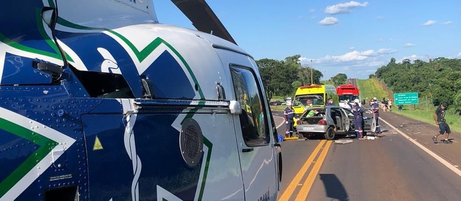 Mulher morre e quatro pessoas ficam feridas em acidente