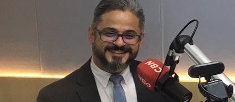 "A retomada econômica está acontecendo. Aos poucos, mas está acontecendo".