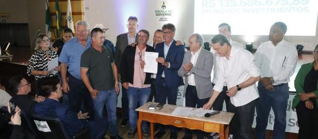 Prefeito Paranhos e vice Renato Silva anunciam investimentos de mais de R$ 135 milhões