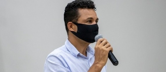 "Seguimos avançando com a vacinação e mantendo os cuidados"