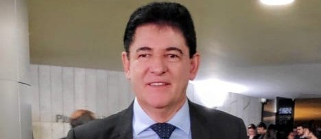 "Os cinco maiores bancos tiveram lucros superiores a R$ 35 bilhões no primeiro semestre"