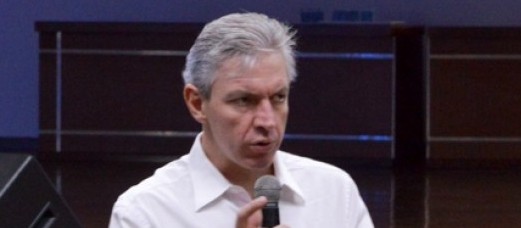 "Se o presidente determinar setores e atividades como essenciais, elas valem para todo o Brasil", diz Pegoraro