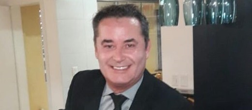 "Sou totalmente contra esse protocolo do governo de você esperar sintomas respiratórios"