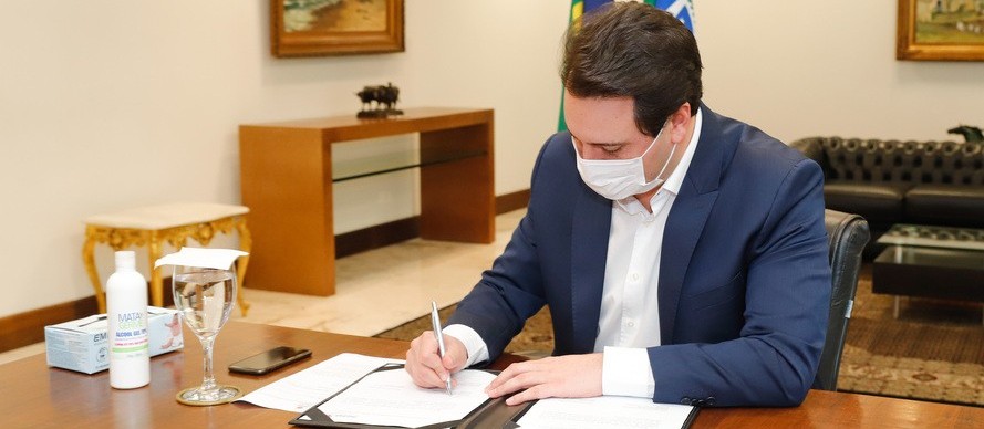 Governo do Estado cria comitê para discutir vacinas contra coronavírus no Paraná