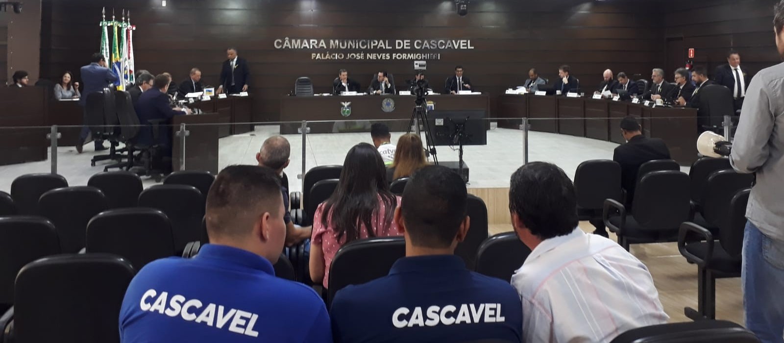 Vereador pede ao DER recuperação de via marginal no Lago Azul