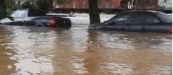 Cidades do litoral do Paraná registram alagamentos por conta da chuva