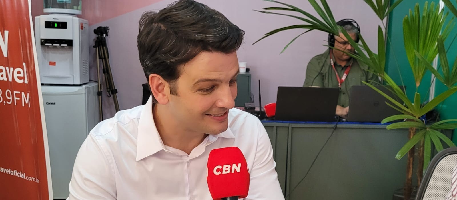 "O primeiro voo teste em carro elétrico da América Latina ocorre no mês de Março em Curitiba", diz Pimentel