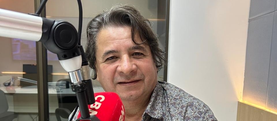 "Estou muito feliz por receber essa honraria, são 40 anos de carreira musical", diz Neri Batista