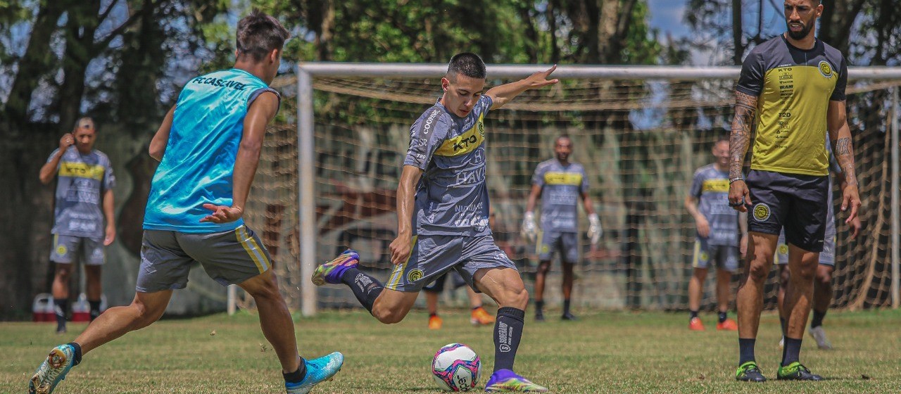 Cascavel decide título do Paranaense 2021 contra Londrina e reencontra torcida depois de 584 dias