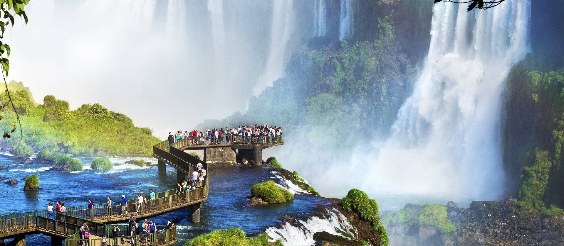 Atividades comerciais poderão voltar com 100% da capacidade de ocupação em Foz do Iguaçu