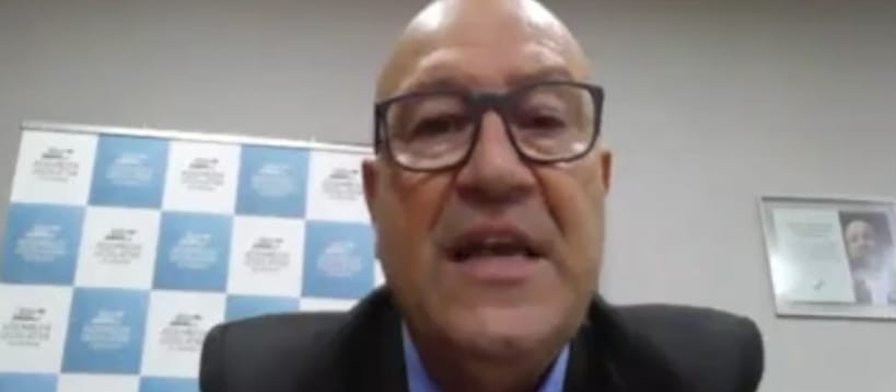 "O acordo foi mal feito, recebeu-se em torno de R$ 900 milhões de um total de R$ 10 bilhões"