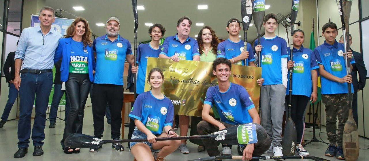Professora da rede estadual de ensino em Cascavel recebe cheque milionário do Nota Paraná