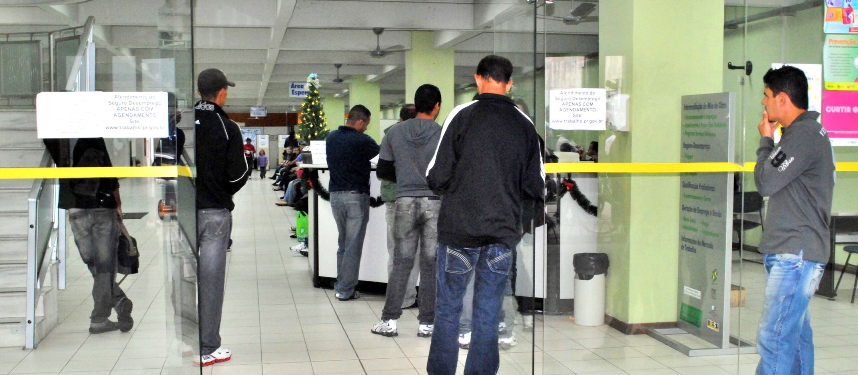 Agência do Trabalhador de Cascavel  disponibiliza  708 vagas de emprego
