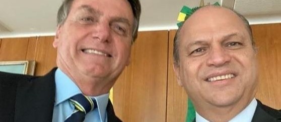 "Estou convencido que posso ajudar o Brasil  nesse momento",diz Barros