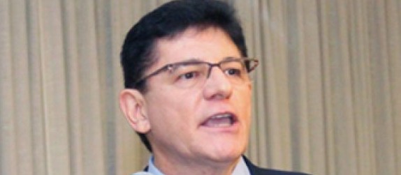"Embora houve compromisso de não demissão neste período de pandemia, os bancos seguem demitindo"