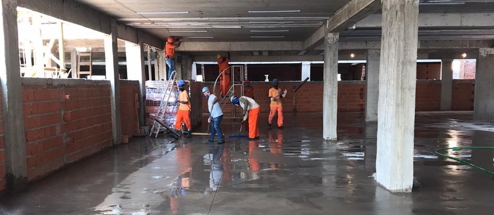 Curso de Engenharia Civil inova e promove colação de grau em obra de hospital