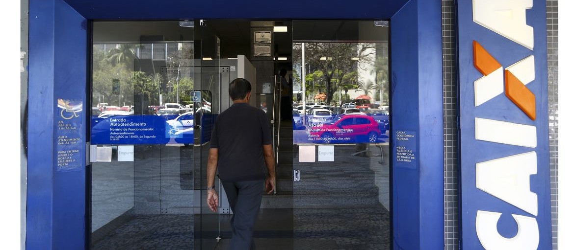 Caixa abre agências neste sábado para saques de auxílio em espécie