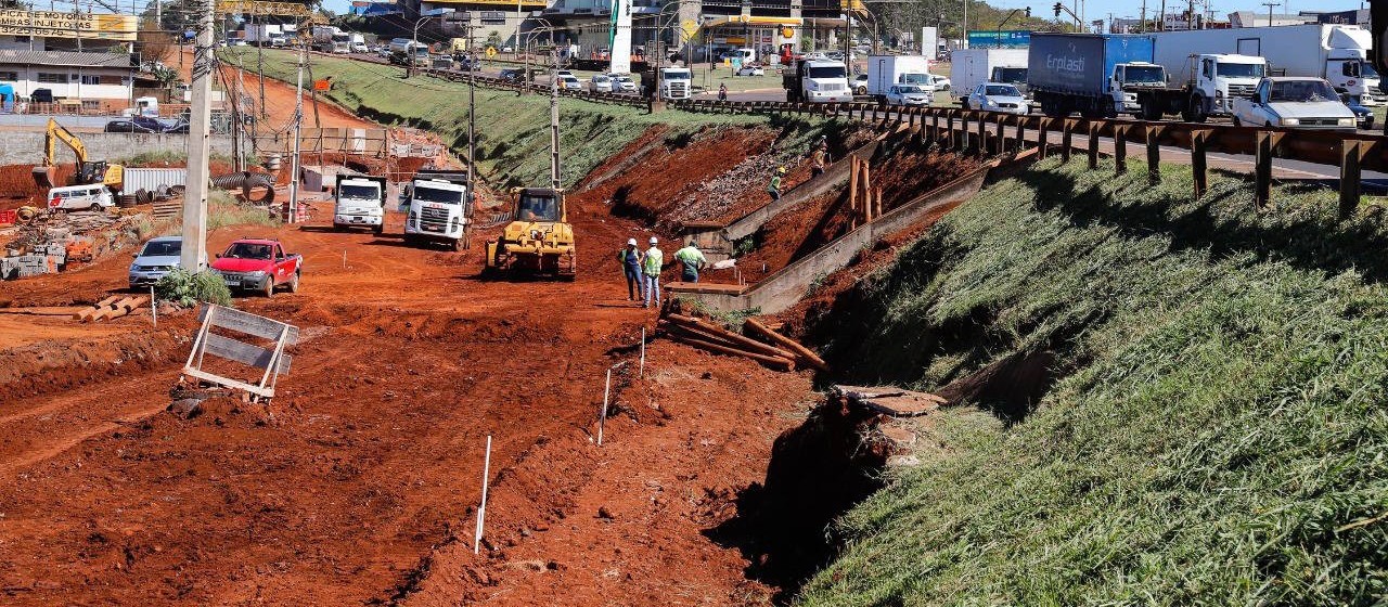 Obras no Trevo Cataratas avançam e se aproximam da etapa de desvio do tráfego