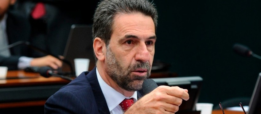 Deputado Enio Verri é o entrevistado desta quarta-feira (31)