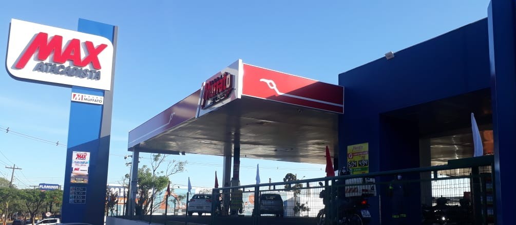 De cara nova, atacarejo é reinaugurado em Cascavel 