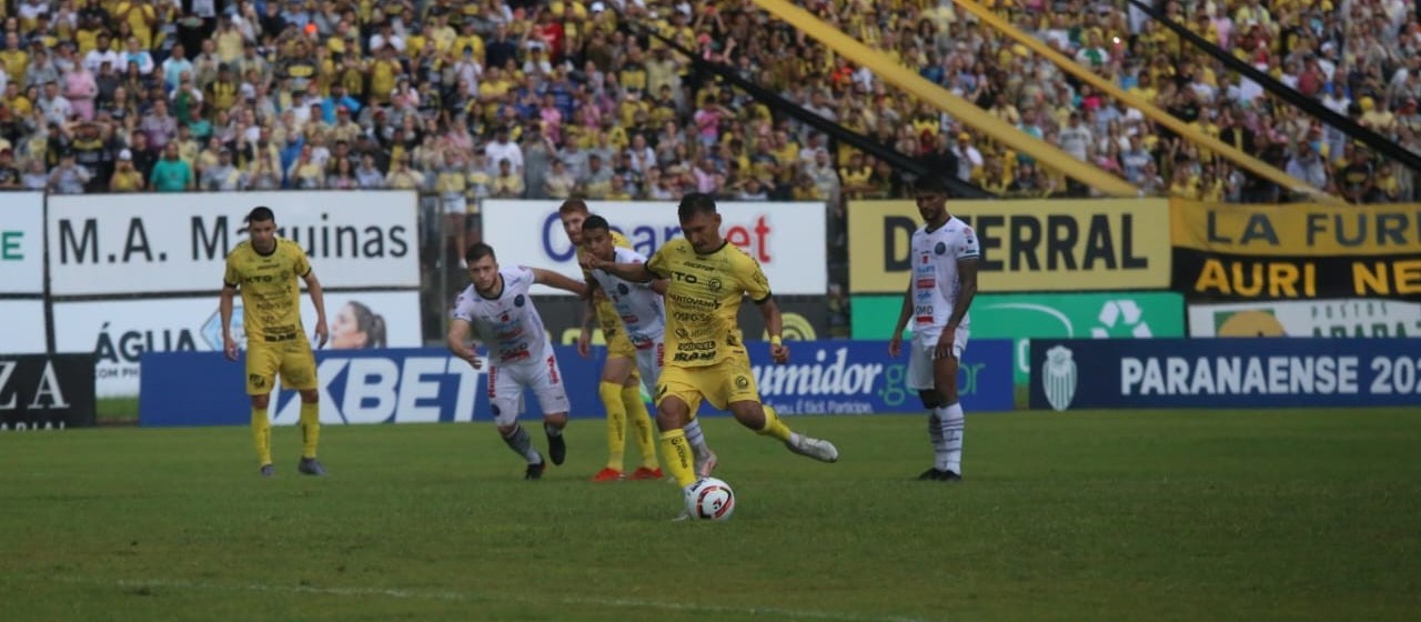 Cascavel vence Operário por 2x1 diante de mais de 9 mil torcedores no Olímpico