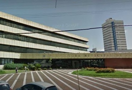 Prefeitura auxilia famílias atingidas por incêndio no Interlagos