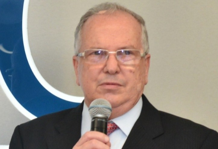 Velório de Plínio Destro acontece na Prefeitura durante a tarde de Natal