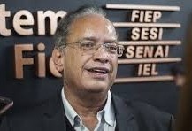 "Nós vemos essa situação, com muita, mas com muita preocupação", diz presidente da Fiep