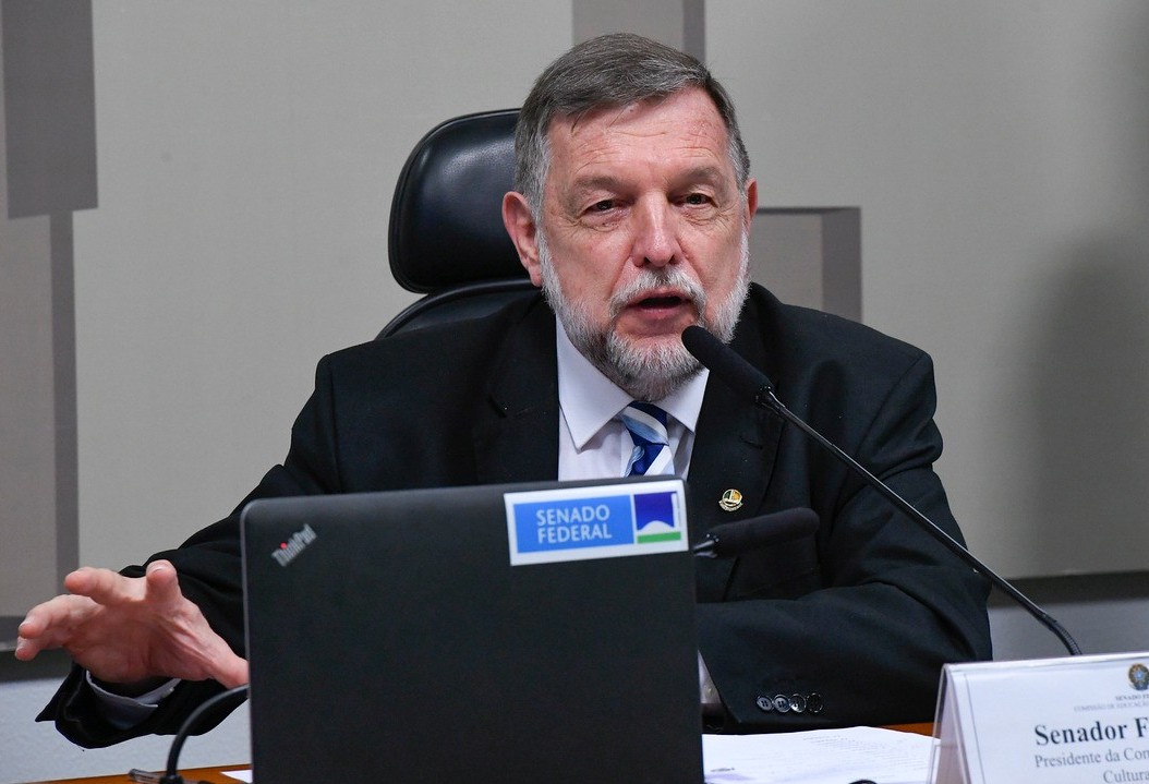 Senador  pede medidas urgentes de prevenção e repressão à violência contra escolas paranaenses
