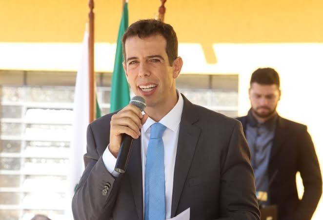 Renato Feder diz ter recusado  convite para ser o novo ministro da Educação 