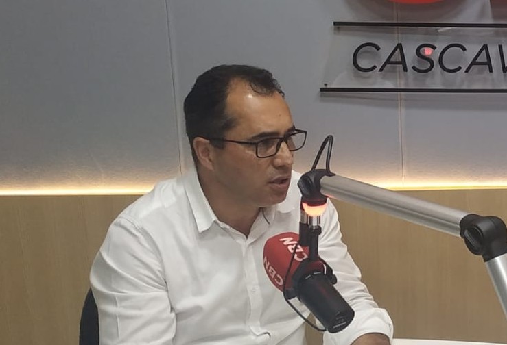 "A gestão municipal se programou e antecipou alguns encaminhamentos e mesmo agora com a pandemia, muitas obras estão em andamento e outras vão acontecer nos próximos meses", diz Gomes