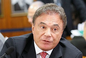 "Em primeiro lugar a saúde do povo que deve ser suprema lei"