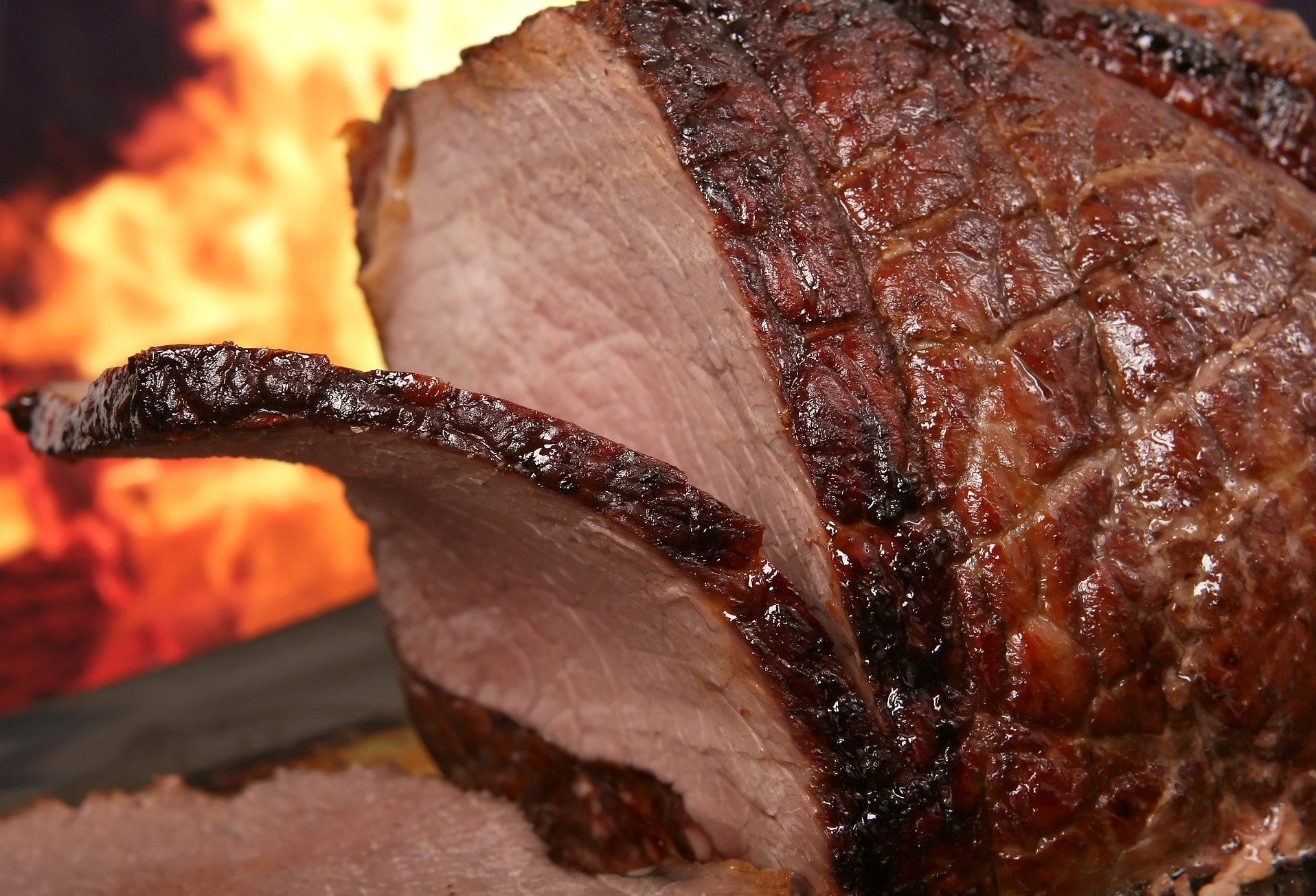 Com estiagem prolongada e exportações, preço da carne dispara