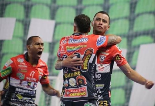 Cascavel Futsal vence, se classifica e fecha a primeira fase da Taça Brasil 