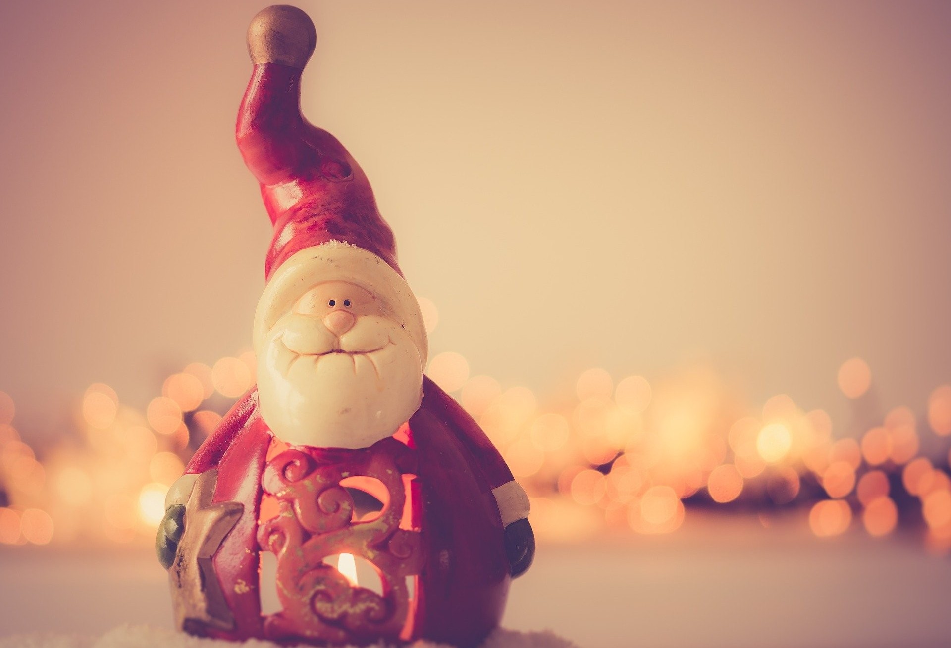 Crianças escrevem cartinhas para o Papai Noel 
