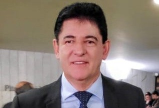 "Os cinco maiores bancos tiveram lucros superiores a R$ 35 bilhões no primeiro semestre"