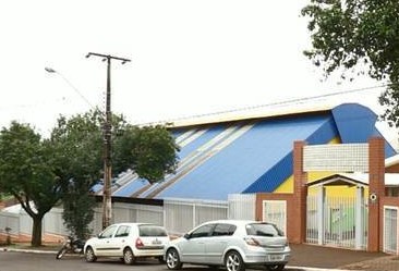 Profissionais da educação são vacinados na Escola Hércoles Bosquirolli