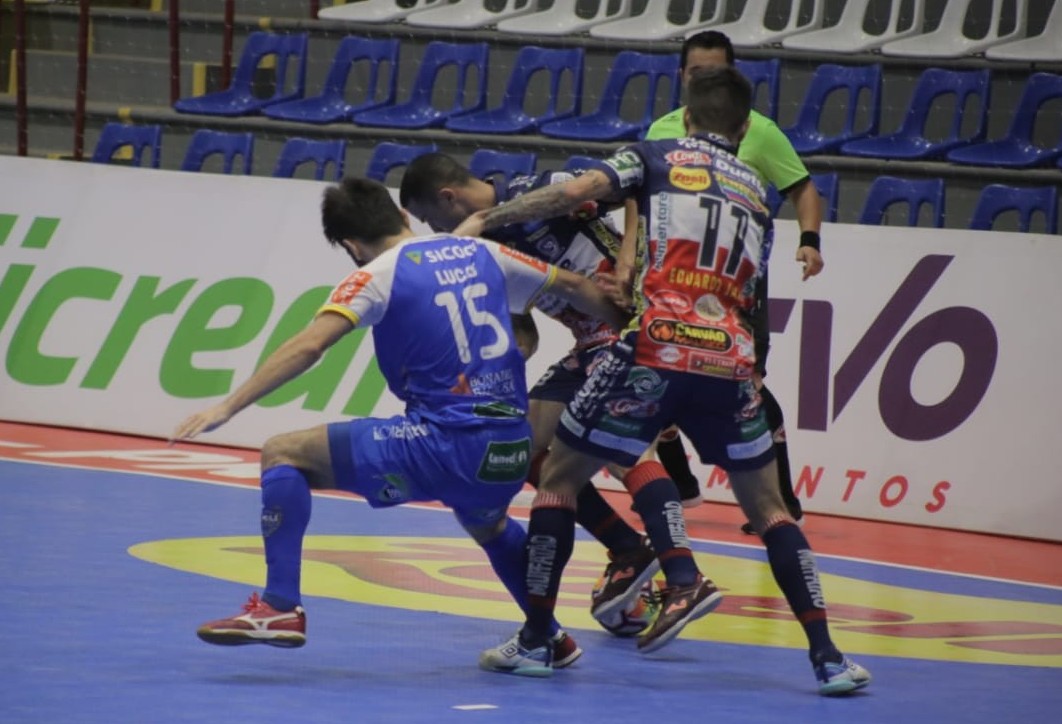 Cascavel Futsal perde para o Umuarama no primeiro jogo da decisão
