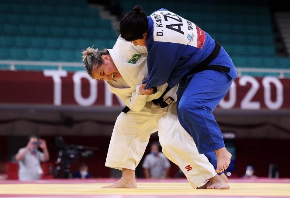 Nadadora que supera irmã gêmea e judoca, ambas de Maringá, ganham medalha de bronze